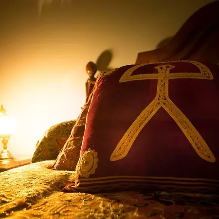 Apartamento Turistico Sinuhe Gata